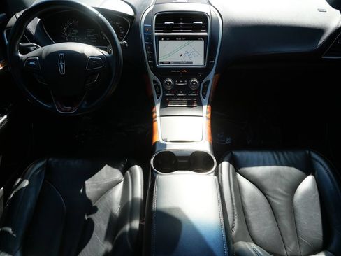 Used 2018 Lincoln MKX Select w/ Select Plus Package AWD/4WD image 15