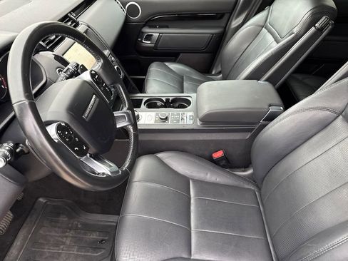 Used 2019 Land Rover Discovery SE AWD/4WD image 17