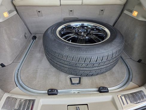 Used 2015 Cadillac SRX Luxury w/ Driver Awareness Package FWD image 17