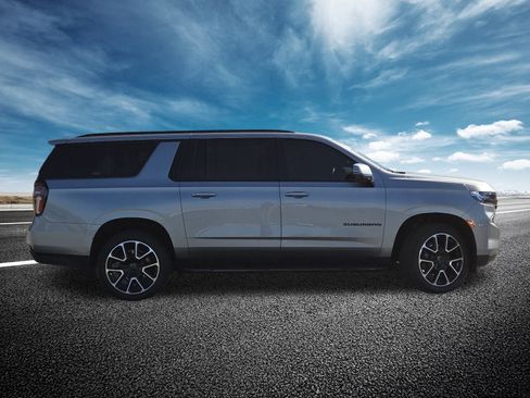 Used 2024 Chevrolet Suburban RST w/ Luxury Package image 20