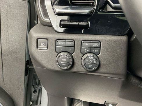 Certified 2025 Chevrolet Silverado 1500 High Country w/ Technology Package AWD/4WD image 15