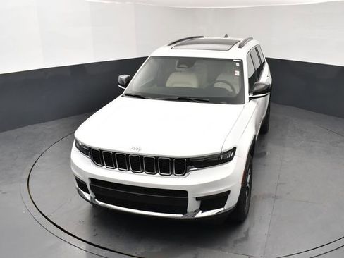 Used 2023 Jeep Grand Cherokee L Limited image 14