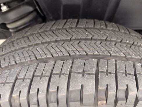 Certified 2025 Ford F150 Lightning XLT image 21