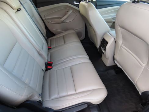 Used 2019 Ford Escape SEL image 13