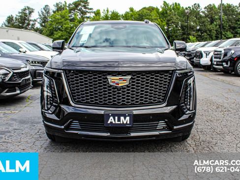 Used 2026 Cadillac Escalade Platinum Sport w/ LPO, Floor Liner Package AWD/4WD image 8
