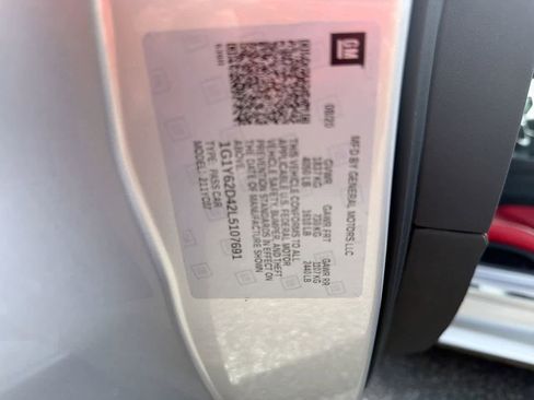 Used 2020 Chevrolet Corvette Stingray Coupe w/ Z51 Performance Package image 23