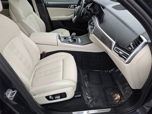 Used 2020 BMW X5 M50i w/ Premium Package image 24