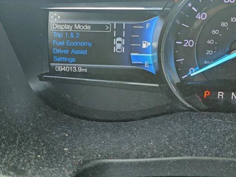 Used 2018 Ford Explorer XLT w/ Equipment Group 202A FWD image 9