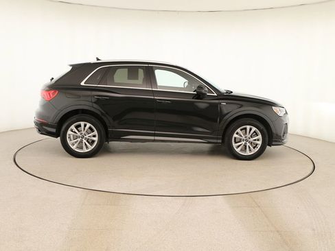 Certified 2025 Audi Q3 2.0T Premium Plus w/ Premium Plus Package image 8