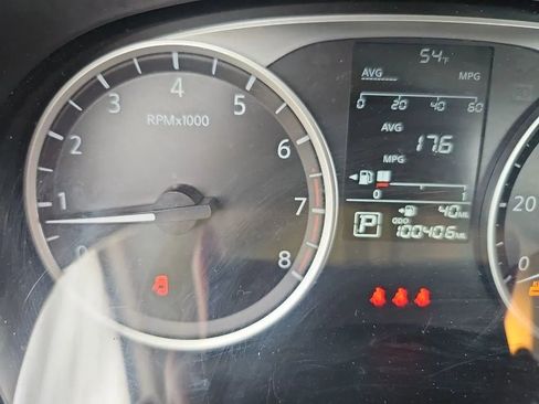 Used 2021 Nissan Kicks S image 18