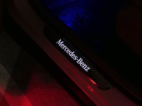Used 2022 Mercedes-Benz GLC 300 4MATIC w/ Premium Package Lite image 32