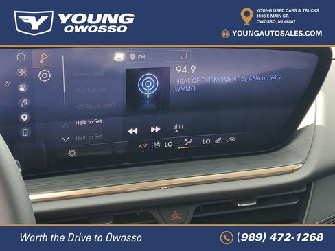 Used 2025 Buick Envision Avenir AWD/4WD image 17