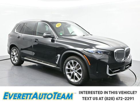 Used 2024 BMW X5 xDrive40i AWD/4WD image 1