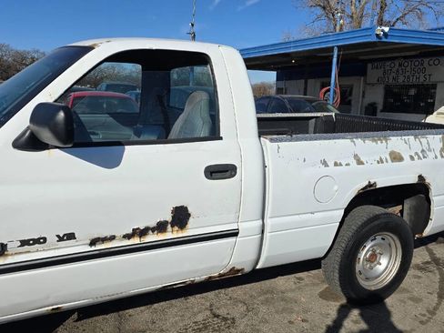 Used 1997 Dodge Ram 1500 Truck 2WD Regular Cab image 2