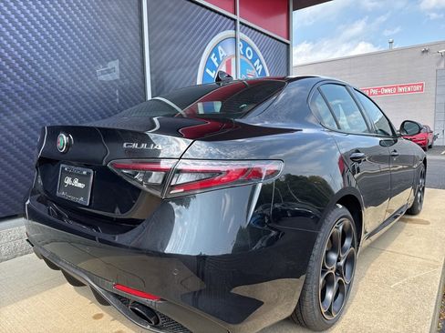 New 2025 Alfa Romeo Giulia Intensa w/ Driving Assist Package image 3