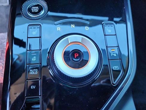 New 2025 Kia Niro EX w/ EX Cold Weather Package FWD image 15