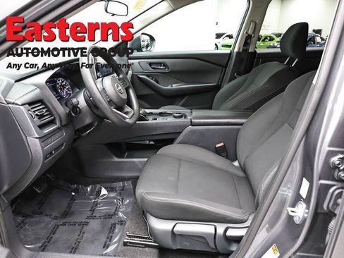 Used 2024 Nissan Rogue S AWD/4WD image 14
