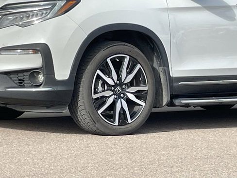Certified 2020 Honda Pilot Touring image 24