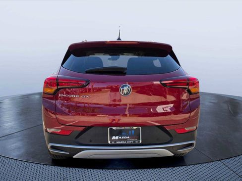 Used 2021 Buick Encore GX Select w/ Advanced Technology Package FWD image 4