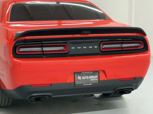 Used 2023 Dodge Challenger SRT Hellcat RWD image 16