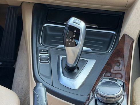 Used 2014 BMW 320i Sedan RWD image 17