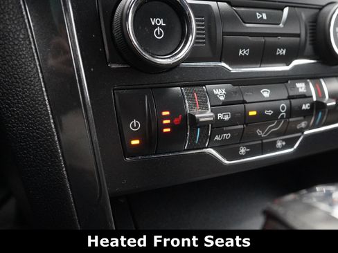 Used 2018 Ford Explorer XLT w/ Equipment Group 202A image 29