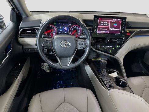 Used 2021 Toyota Camry XSE FWD image 17