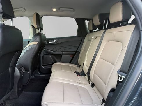 Certified 2022 Ford Escape SEL w/ Technology Package FWD image 13