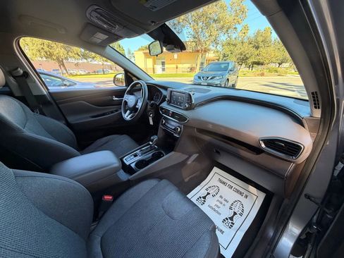 Used 2019 Hyundai Santa Fe SE FWD image 17