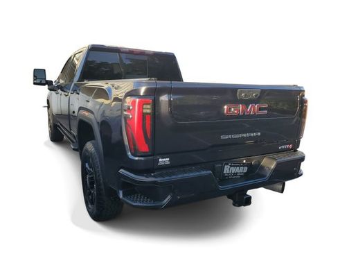 Used 2024 GMC Sierra 2500 AT4 w/ AT4 Premium Plus Package AWD/4WD image 3