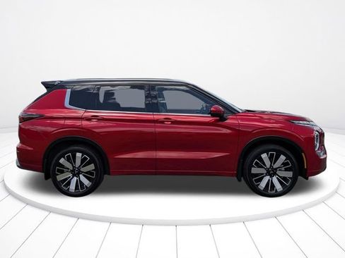 Used 2026 Mitsubishi Outlander SEL FWD image 2