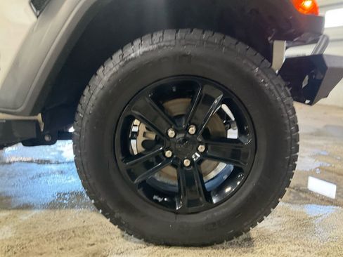 Used 2021 Jeep Wrangler Unlimited Sport image 23