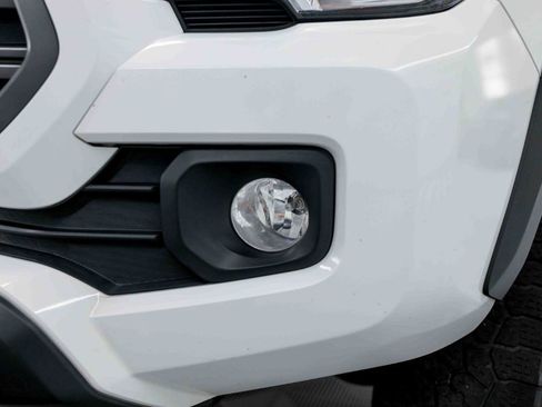 Used 2020 Toyota Tacoma TRD Off-Road w/ Technology Package image 13