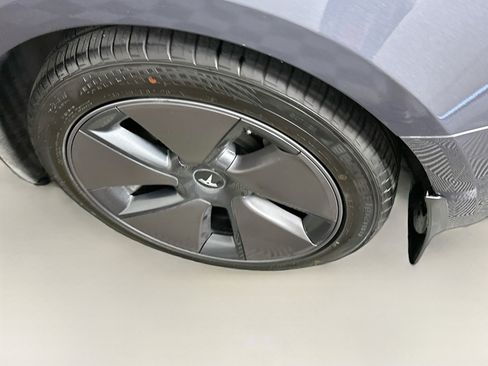 Used 2023 Tesla Model 3 Standard Range RWD image 11