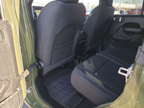 Used 2021 Jeep Wrangler Unlimited Sport image 20