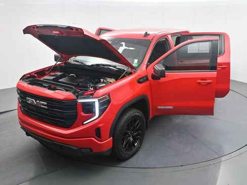 Used 2025 GMC Sierra 1500 Elevation w/ X31 Off-Road Package AWD/4WD image 40