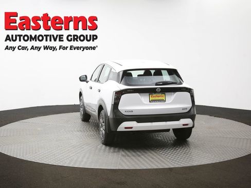 Used 2025 Nissan Kicks S image 65