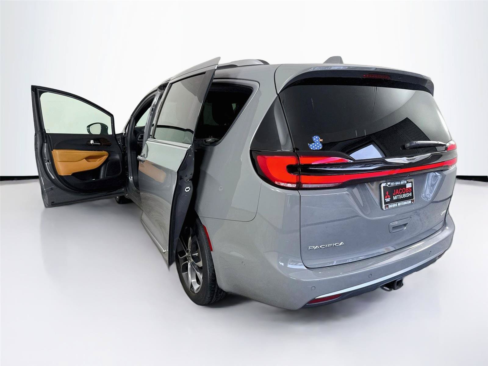 Used 2022 Chrysler Pacifica Pinnacle AWD/4WD image 14