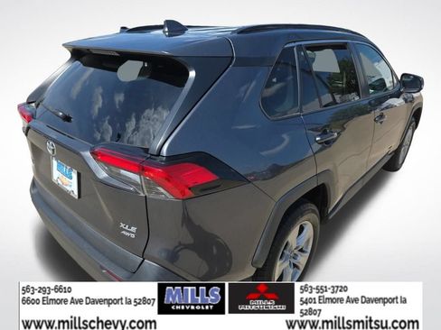 Used 2020 Toyota RAV4 XLE AWD/4WD image 5