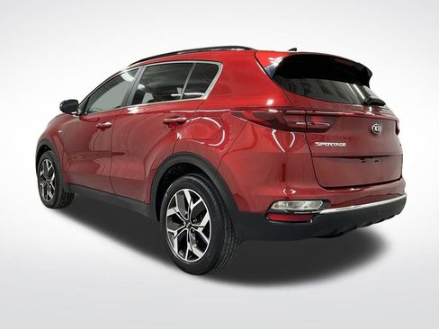 Used 2022 Kia Sportage EX w/ EX Technology Package image 2