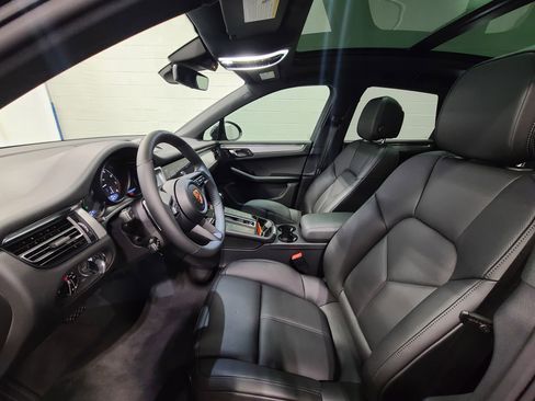 New 2026 Porsche Macan AWD/4WD image 15