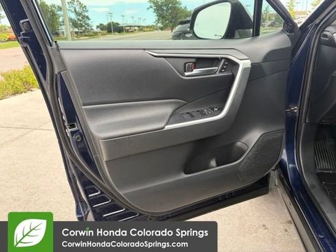 Used 2019 Toyota RAV4 XLE Premium w/ Cold Weather Package AWD/4WD image 14