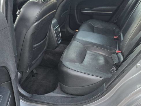 Used 2017 Chrysler 300 C image 14