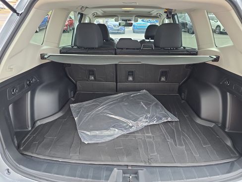 Used 2020 Subaru Forester Premium AWD/4WD image 5
