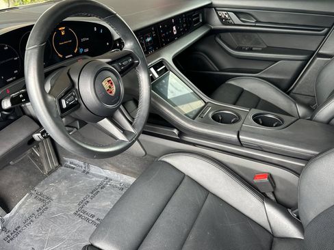 Used 2023 Porsche Taycan RWD image 10