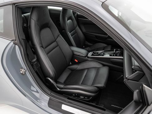 Used 2024 Porsche 911 Carrera w/ Premium Package image 53