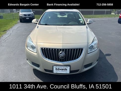 Used 2012 Buick Regal Premium image 3