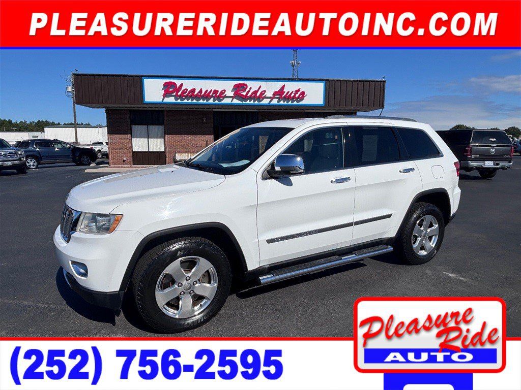 Used 2013 Jeep Grand Cherokee Limited w/ Luxury Group II AWD/4WD image 1