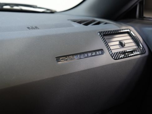Used 2014 Dodge Challenger SXT RWD image 39