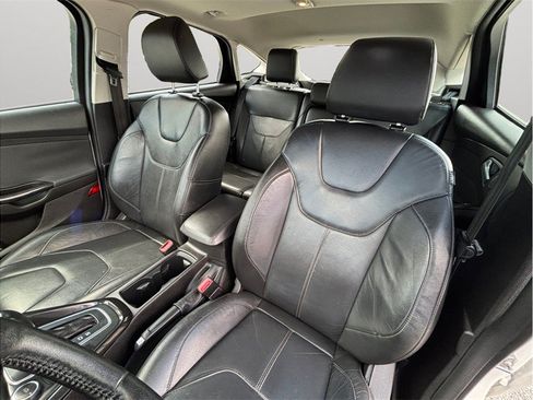 Used 2016 Ford Focus Titanium FWD image 16